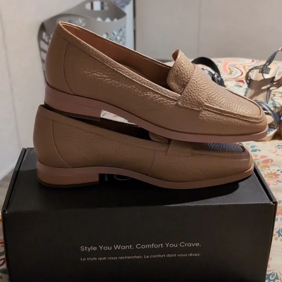 Vionic Loafers, Brand New, Nude, 8W - Picture 7 of 9